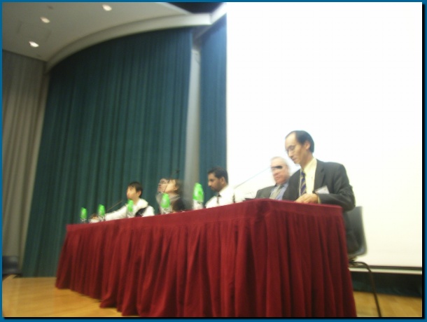 602x451 pixels (61K)